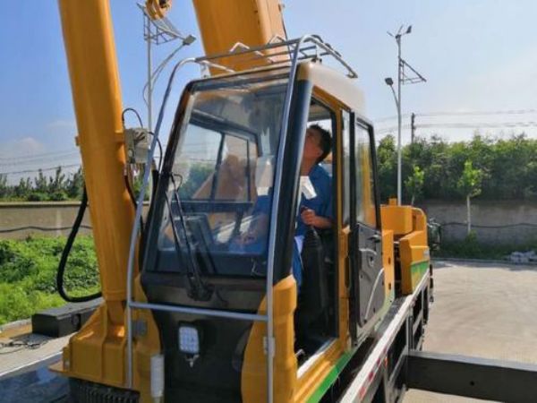 黑河市吊车公司_石碣镇吊车离合器常见故障